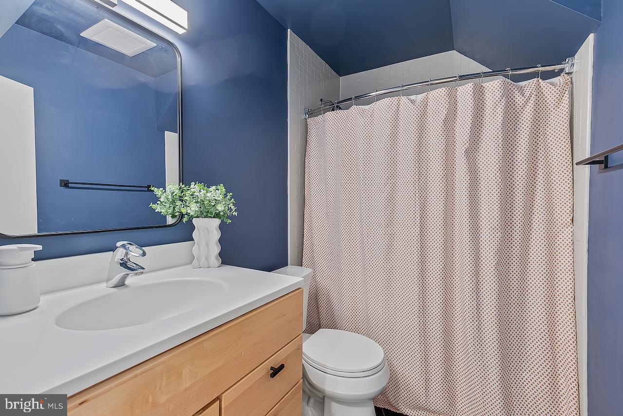 11713 SUMACS ST, OAKTON, Virginia 22124, 4 Bedrooms Bedrooms, 16 Rooms Rooms,3 BathroomsBathrooms,Residential,For sale,11713 SUMACS ST,VAFX2273374 MLS # VAFX2273374