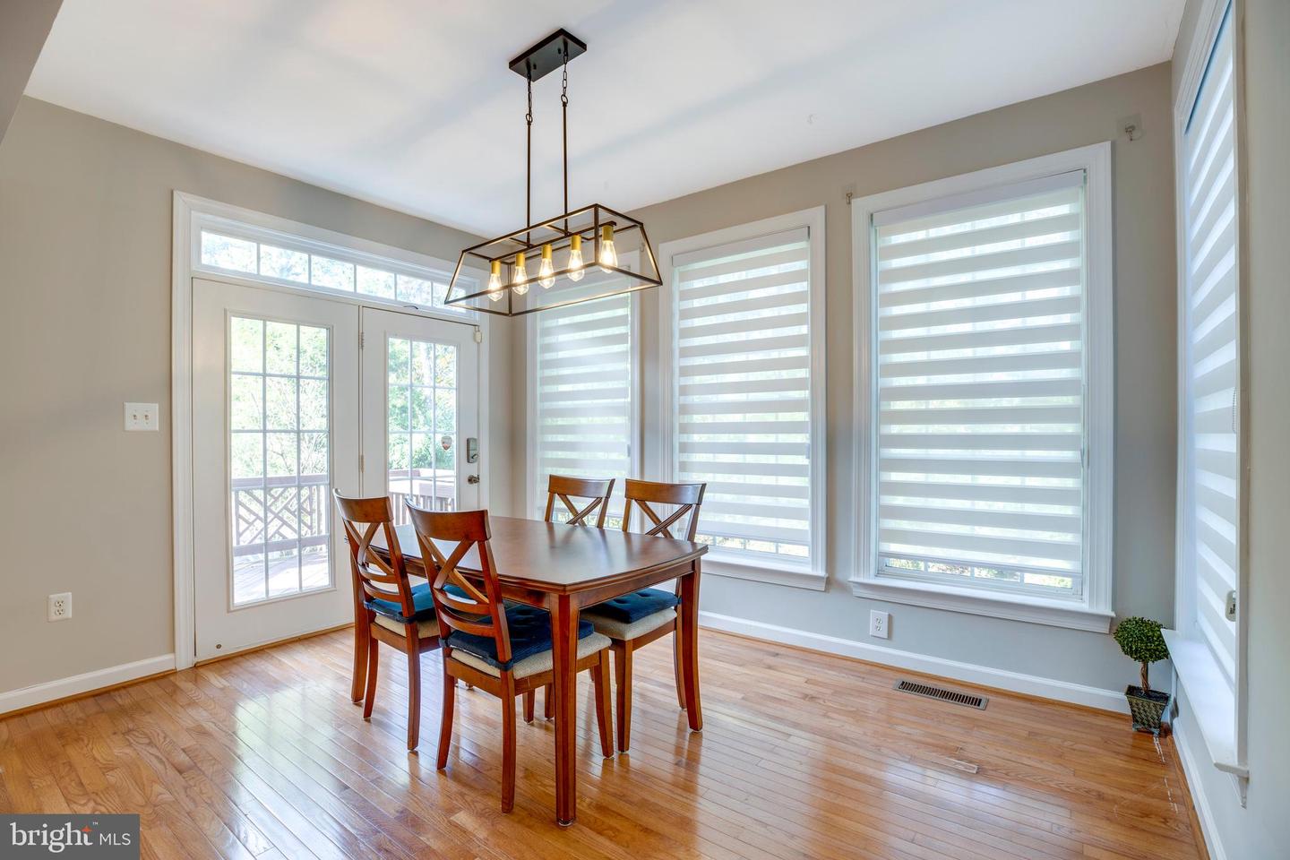 3814 HIGHLAND OAKS DR, FAIRFAX, Virginia 22033, 5 Bedrooms Bedrooms, ,3 BathroomsBathrooms,Residential,For sale,3814 HIGHLAND OAKS DR,VAFX2273380 MLS # VAFX2273380