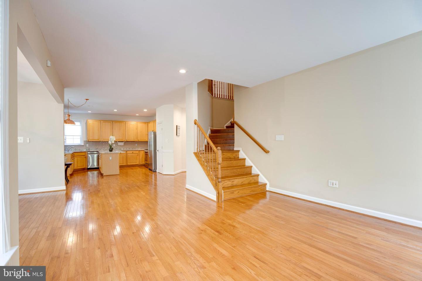3814 HIGHLAND OAKS DR, FAIRFAX, Virginia 22033, 5 Bedrooms Bedrooms, ,3 BathroomsBathrooms,Residential,For sale,3814 HIGHLAND OAKS DR,VAFX2273380 MLS # VAFX2273380