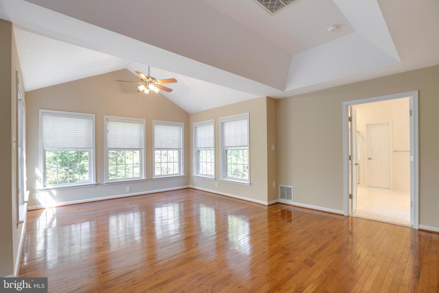 3814 HIGHLAND OAKS DR, FAIRFAX, Virginia 22033, 5 Bedrooms Bedrooms, ,3 BathroomsBathrooms,Residential,For sale,3814 HIGHLAND OAKS DR,VAFX2273380 MLS # VAFX2273380
