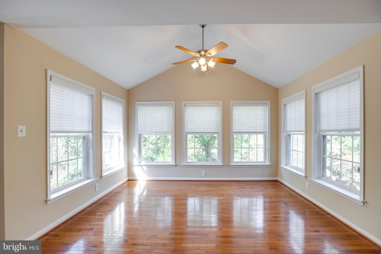3814 HIGHLAND OAKS DR, FAIRFAX, Virginia 22033, 5 Bedrooms Bedrooms, ,3 BathroomsBathrooms,Residential,For sale,3814 HIGHLAND OAKS DR,VAFX2273380 MLS # VAFX2273380