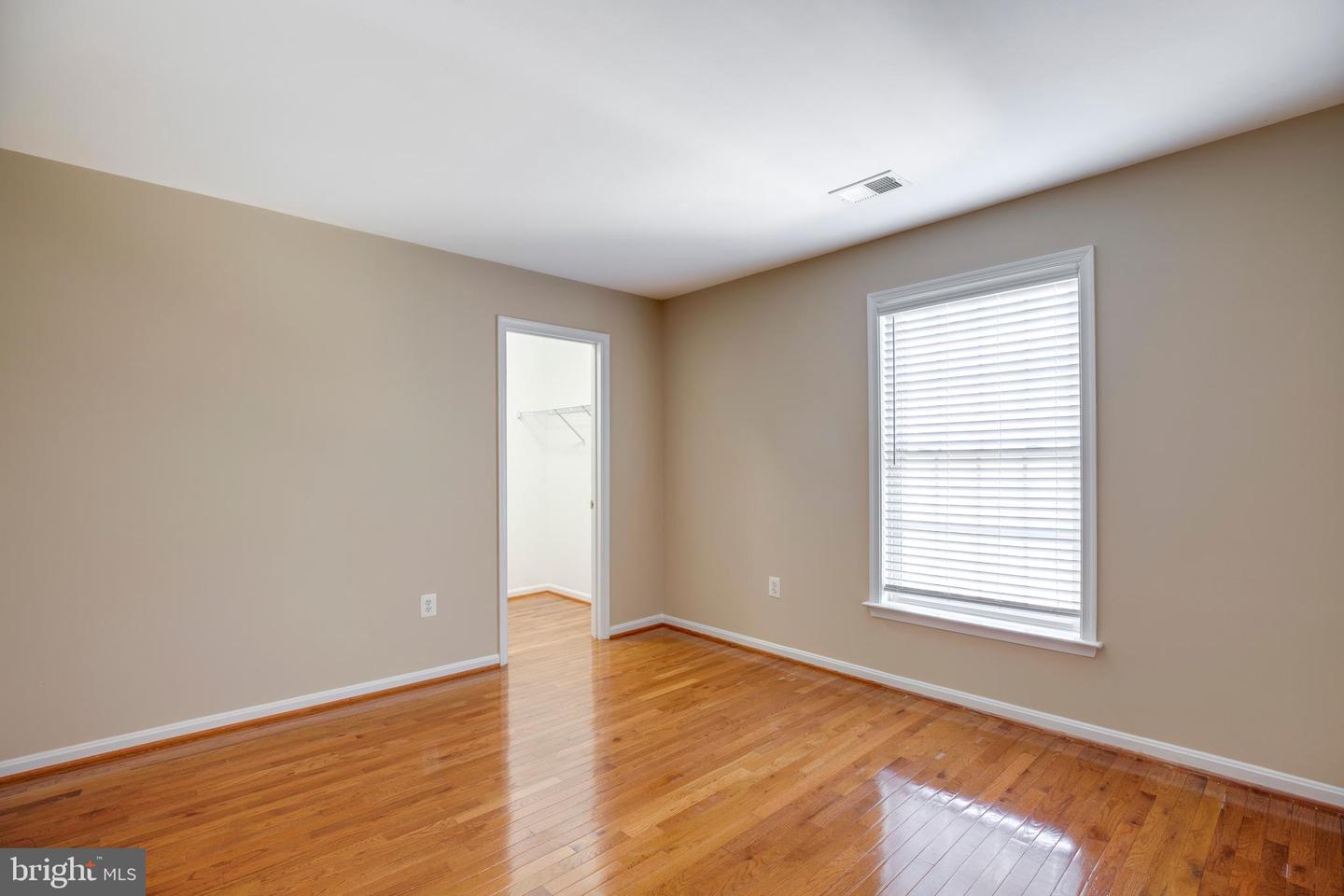 3814 HIGHLAND OAKS DR, FAIRFAX, Virginia 22033, 5 Bedrooms Bedrooms, ,3 BathroomsBathrooms,Residential,For sale,3814 HIGHLAND OAKS DR,VAFX2273380 MLS # VAFX2273380