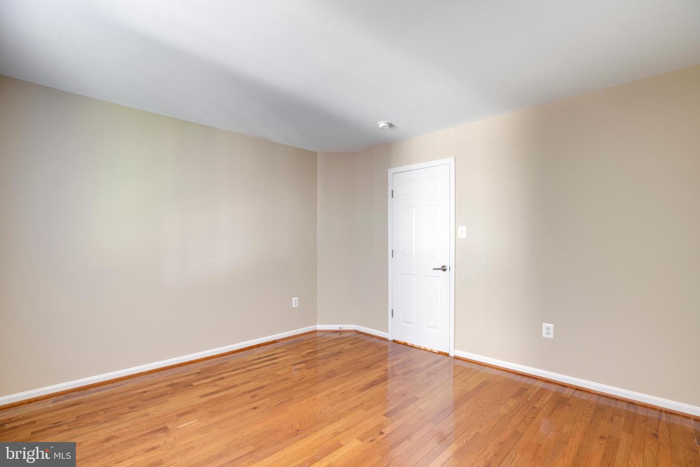 3814 HIGHLAND OAKS DR, FAIRFAX, Virginia 22033, 5 Bedrooms Bedrooms, ,3 BathroomsBathrooms,Residential,For sale,3814 HIGHLAND OAKS DR,VAFX2273380 MLS # VAFX2273380
