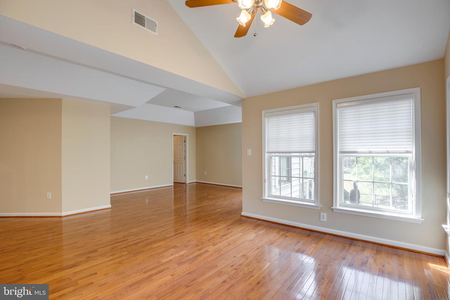 3814 HIGHLAND OAKS DR, FAIRFAX, Virginia 22033, 5 Bedrooms Bedrooms, ,3 BathroomsBathrooms,Residential,For sale,3814 HIGHLAND OAKS DR,VAFX2273380 MLS # VAFX2273380