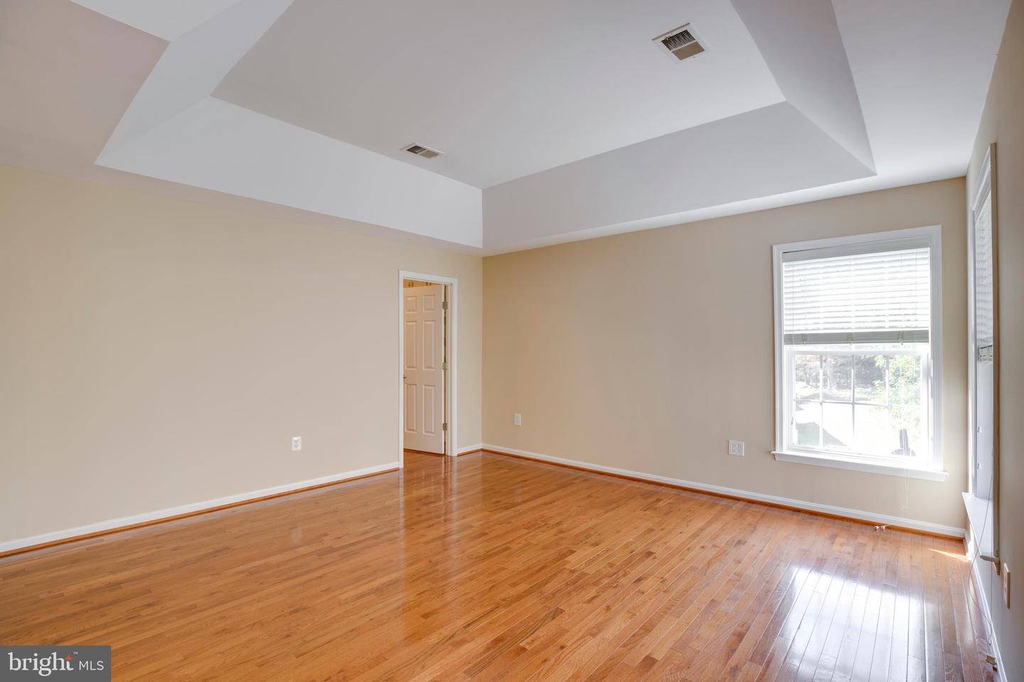 3814 HIGHLAND OAKS DR, FAIRFAX, Virginia 22033, 5 Bedrooms Bedrooms, ,3 BathroomsBathrooms,Residential,For sale,3814 HIGHLAND OAKS DR,VAFX2273380 MLS # VAFX2273380