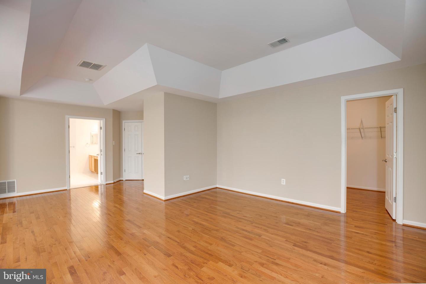 3814 HIGHLAND OAKS DR, FAIRFAX, Virginia 22033, 5 Bedrooms Bedrooms, ,3 BathroomsBathrooms,Residential,For sale,3814 HIGHLAND OAKS DR,VAFX2273380 MLS # VAFX2273380