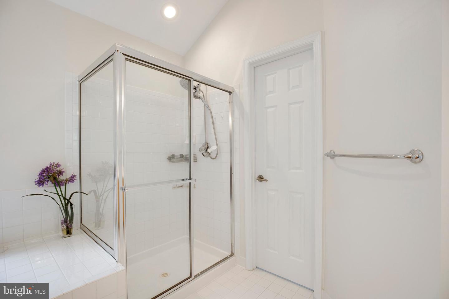 3814 HIGHLAND OAKS DR, FAIRFAX, Virginia 22033, 5 Bedrooms Bedrooms, ,3 BathroomsBathrooms,Residential,For sale,3814 HIGHLAND OAKS DR,VAFX2273380 MLS # VAFX2273380