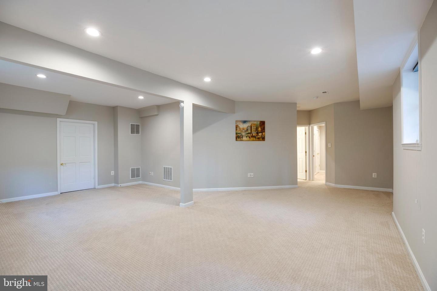 3814 HIGHLAND OAKS DR, FAIRFAX, Virginia 22033, 5 Bedrooms Bedrooms, ,3 BathroomsBathrooms,Residential,For sale,3814 HIGHLAND OAKS DR,VAFX2273380 MLS # VAFX2273380