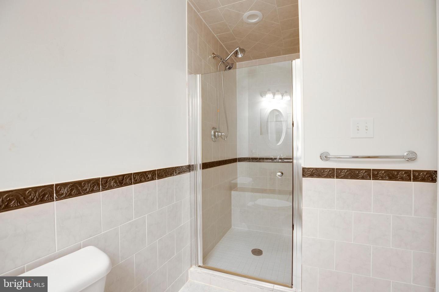 3814 HIGHLAND OAKS DR, FAIRFAX, Virginia 22033, 5 Bedrooms Bedrooms, ,3 BathroomsBathrooms,Residential,For sale,3814 HIGHLAND OAKS DR,VAFX2273380 MLS # VAFX2273380