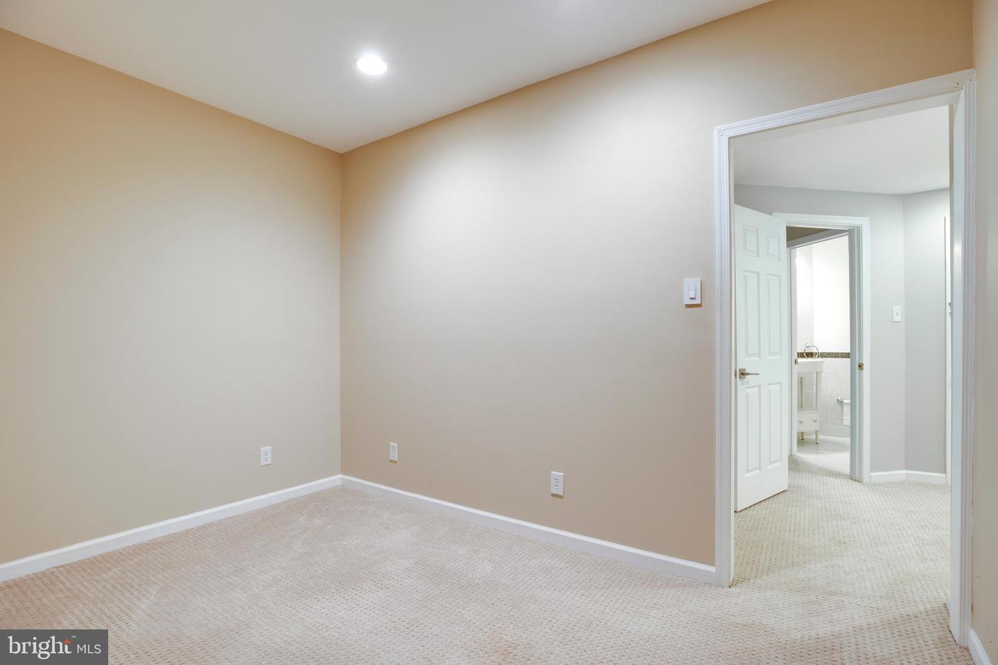 3814 HIGHLAND OAKS DR, FAIRFAX, Virginia 22033, 5 Bedrooms Bedrooms, ,3 BathroomsBathrooms,Residential,For sale,3814 HIGHLAND OAKS DR,VAFX2273380 MLS # VAFX2273380