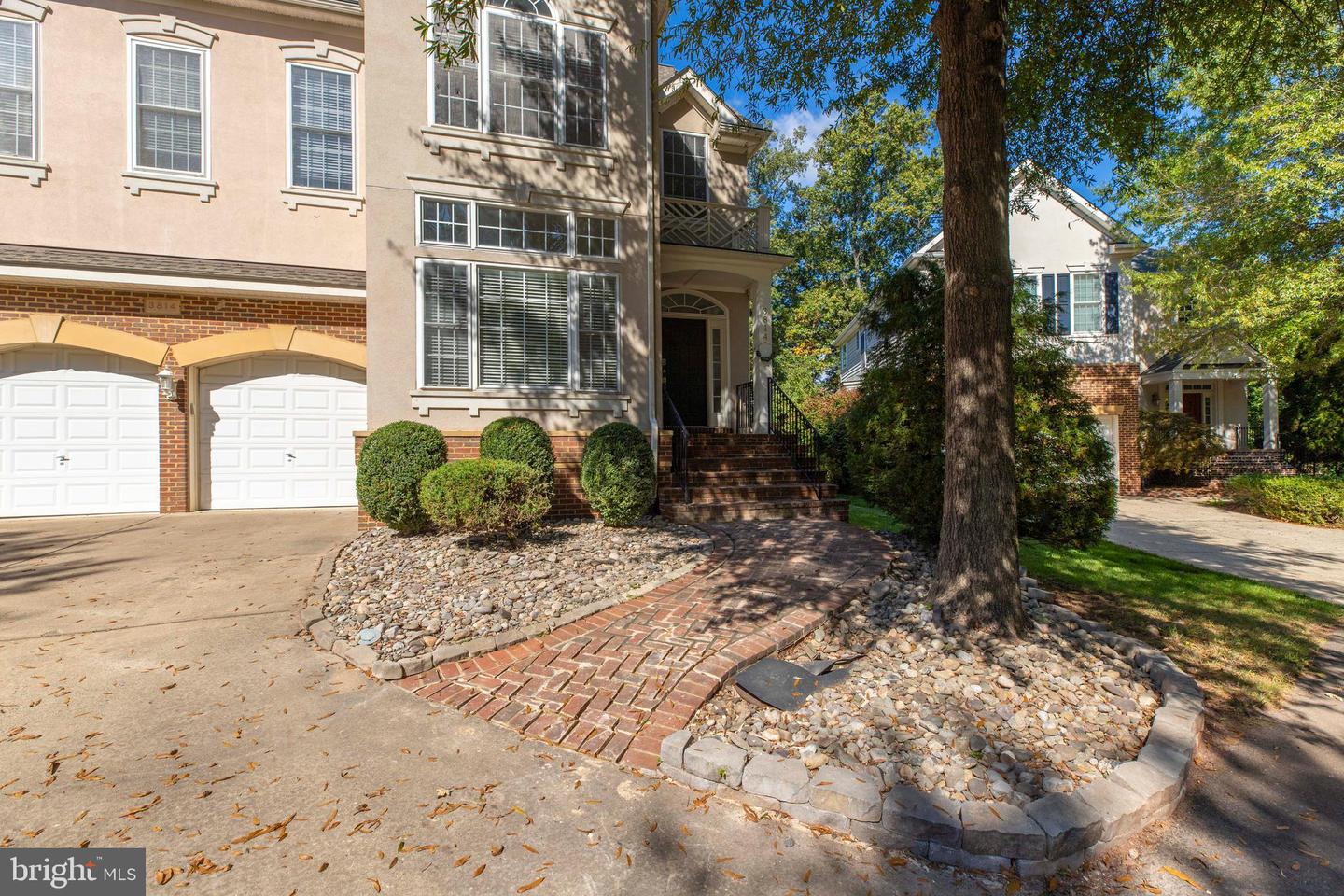 3814 HIGHLAND OAKS DR, FAIRFAX, Virginia 22033, 5 Bedrooms Bedrooms, ,3 BathroomsBathrooms,Residential,For sale,3814 HIGHLAND OAKS DR,VAFX2273380 MLS # VAFX2273380