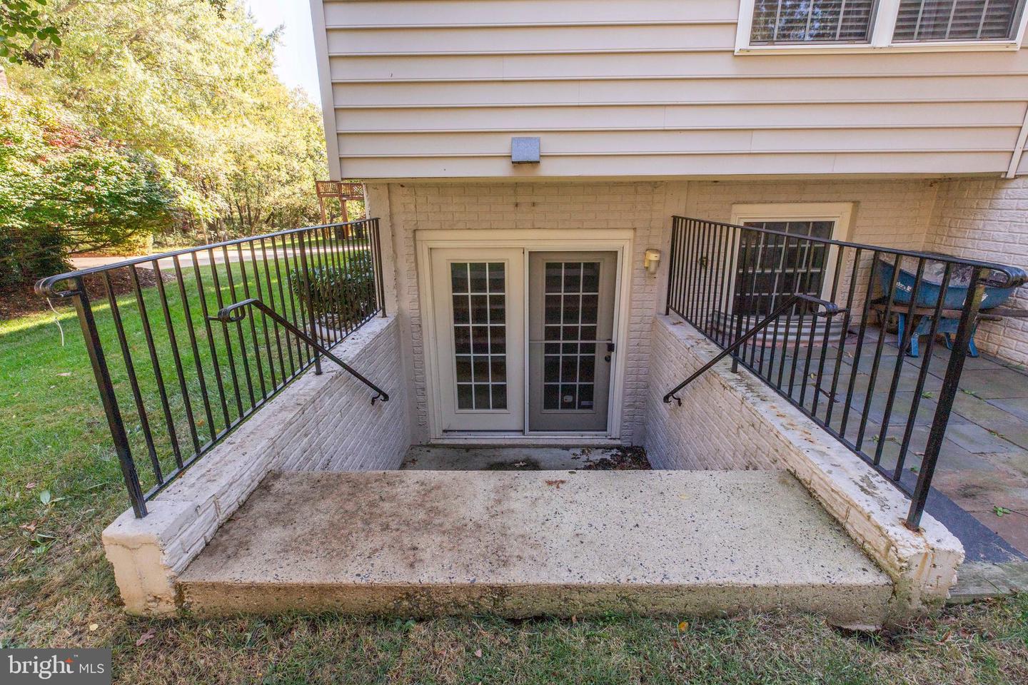 3814 HIGHLAND OAKS DR, FAIRFAX, Virginia 22033, 5 Bedrooms Bedrooms, ,3 BathroomsBathrooms,Residential,For sale,3814 HIGHLAND OAKS DR,VAFX2273380 MLS # VAFX2273380