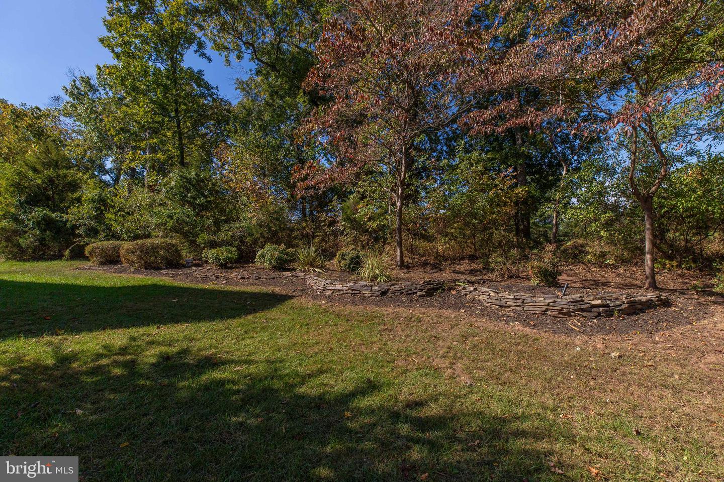3814 HIGHLAND OAKS DR, FAIRFAX, Virginia 22033, 5 Bedrooms Bedrooms, ,3 BathroomsBathrooms,Residential,For sale,3814 HIGHLAND OAKS DR,VAFX2273380 MLS # VAFX2273380