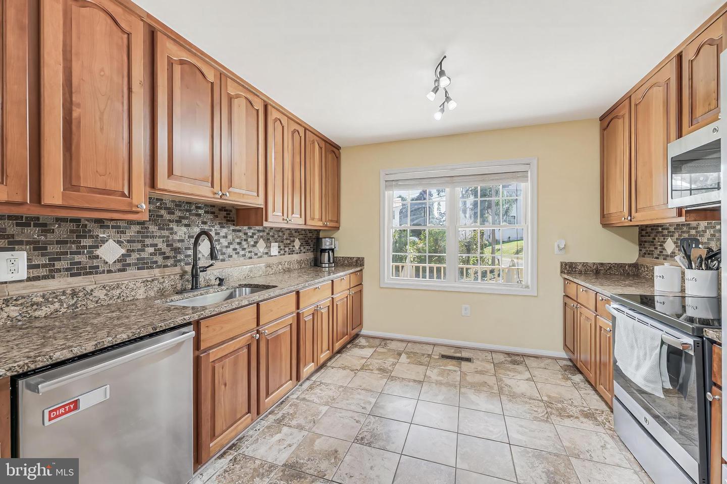 124 OLD MILL LN, WARRENTON, Virginia 20186, 3 Bedrooms Bedrooms, ,2 BathroomsBathrooms,Residential,For sale,124 OLD MILL LN,VAFQ2019328 MLS # VAFQ2019328