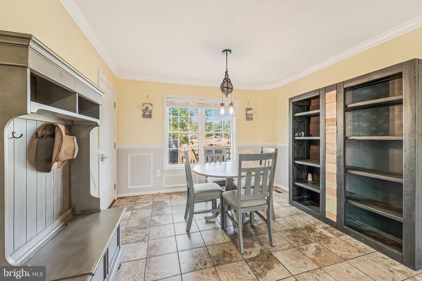 124 OLD MILL LN, WARRENTON, Virginia 20186, 3 Bedrooms Bedrooms, ,2 BathroomsBathrooms,Residential,For sale,124 OLD MILL LN,VAFQ2019328 MLS # VAFQ2019328