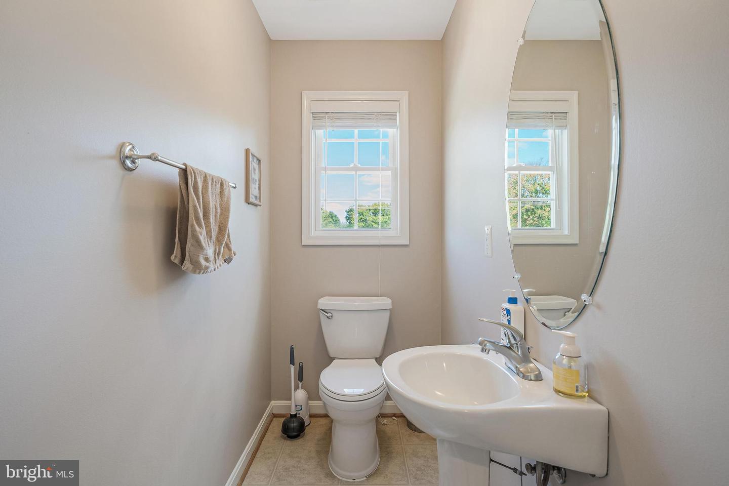 124 OLD MILL LN, WARRENTON, Virginia 20186, 3 Bedrooms Bedrooms, ,2 BathroomsBathrooms,Residential,For sale,124 OLD MILL LN,VAFQ2019328 MLS # VAFQ2019328