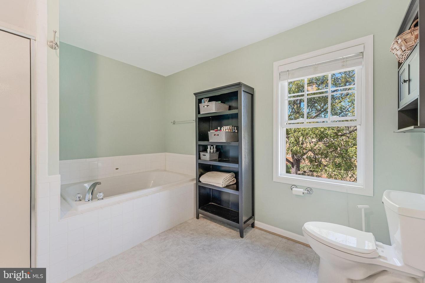 124 OLD MILL LN, WARRENTON, Virginia 20186, 3 Bedrooms Bedrooms, ,2 BathroomsBathrooms,Residential,For sale,124 OLD MILL LN,VAFQ2019328 MLS # VAFQ2019328