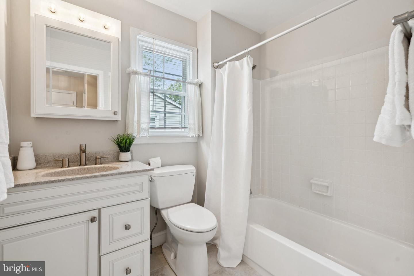 717 CAMPBELL WAY, HERNDON, Virginia 20170, 4 Bedrooms Bedrooms, ,3 BathroomsBathrooms,Residential,For sale,717 CAMPBELL WAY,VAFX2273412 MLS # VAFX2273412