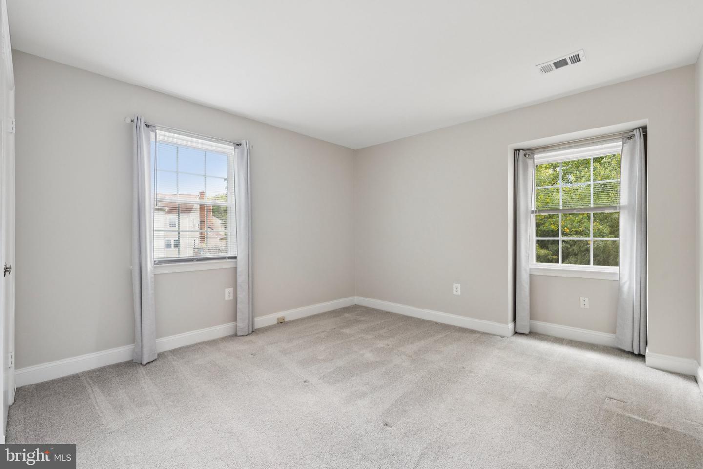 717 CAMPBELL WAY, HERNDON, Virginia 20170, 4 Bedrooms Bedrooms, ,3 BathroomsBathrooms,Residential,For sale,717 CAMPBELL WAY,VAFX2273412 MLS # VAFX2273412