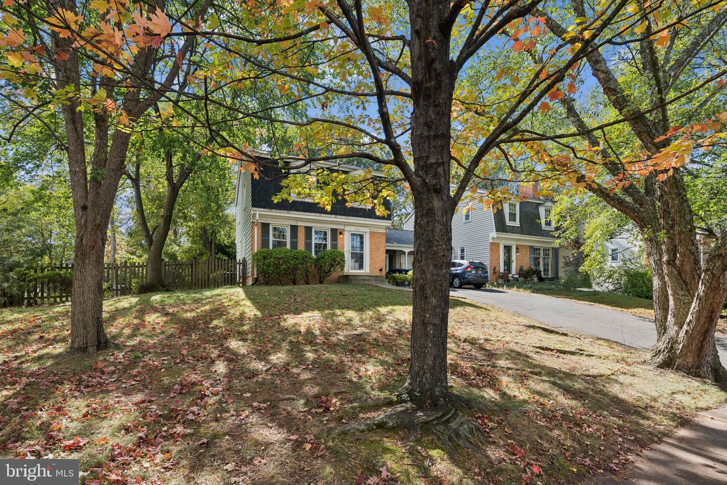 717 CAMPBELL WAY, HERNDON, Virginia 20170, 4 Bedrooms Bedrooms, ,3 BathroomsBathrooms,Residential,For sale,717 CAMPBELL WAY,VAFX2273412 MLS # VAFX2273412