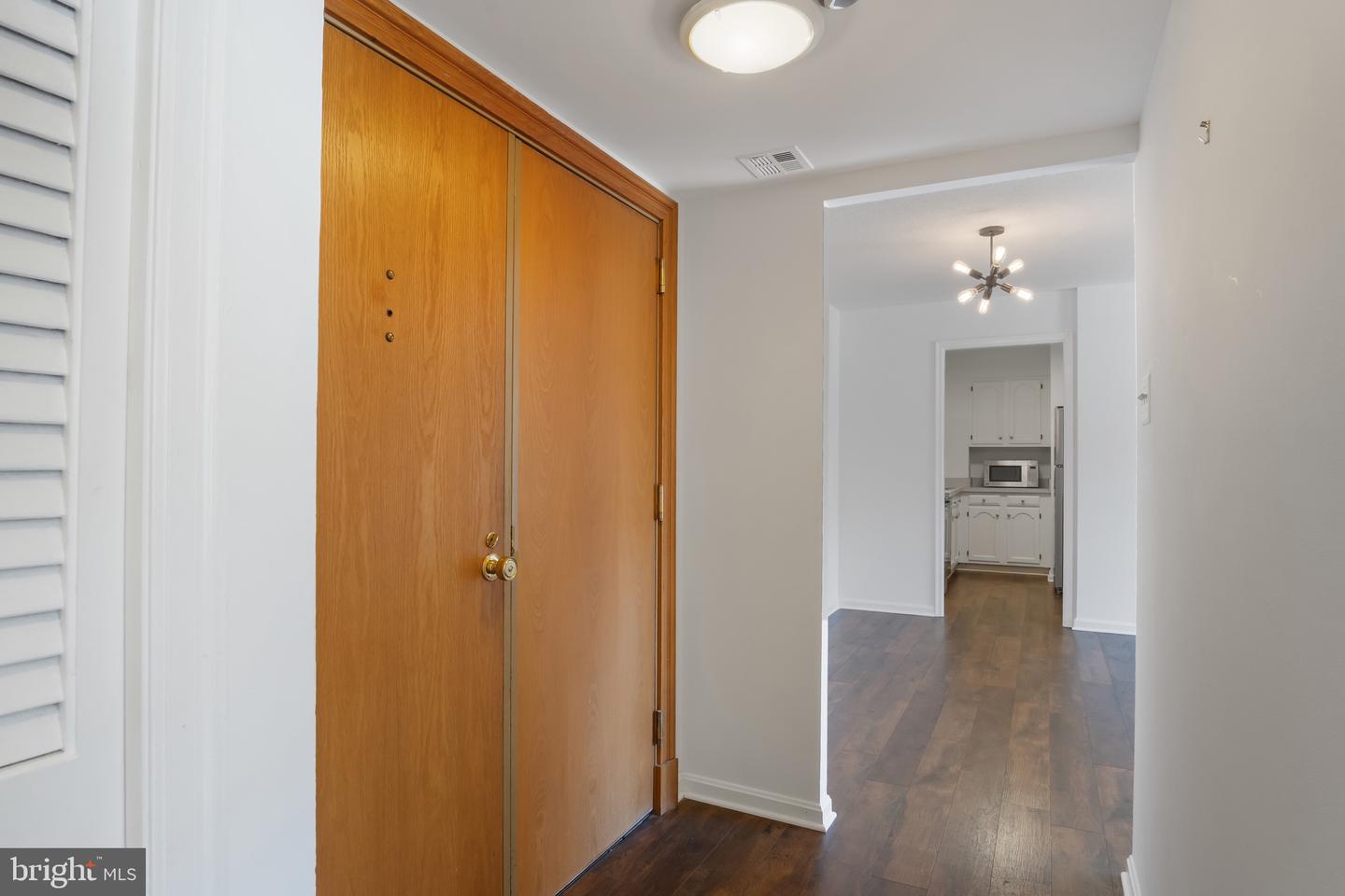 1301 N COURTHOUSE RD #1401, ARLINGTON, Virginia 22201, 2 Bedrooms Bedrooms, 4 Rooms Rooms,2 BathroomsBathrooms,Residential,For sale,1301 N COURTHOUSE RD #1401,VAAR2064702 MLS # VAAR2064702