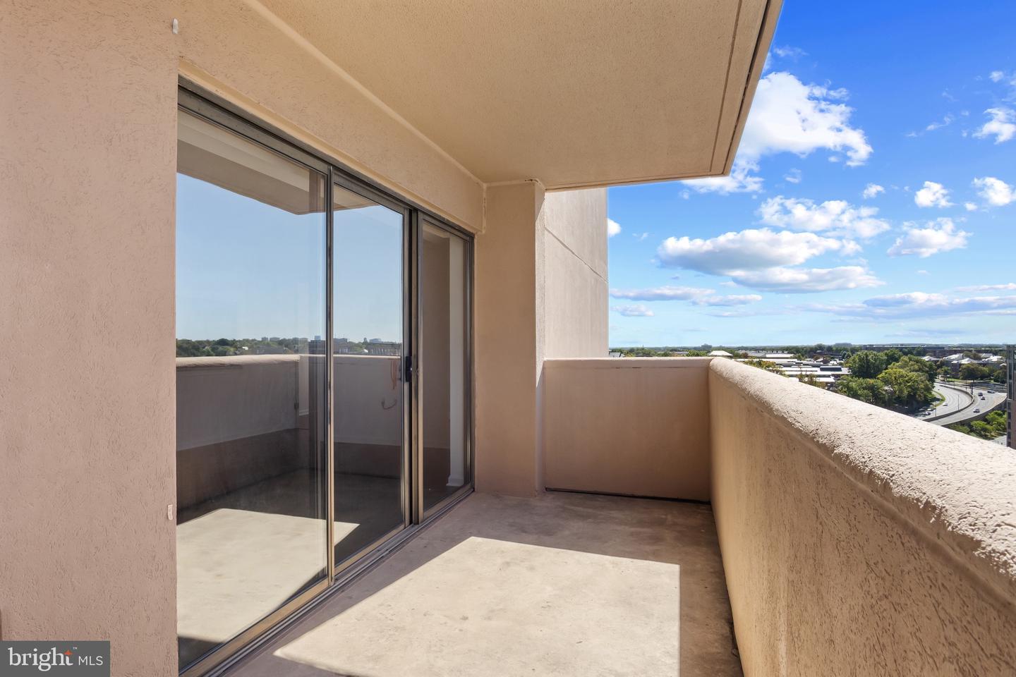 1301 N COURTHOUSE RD #1401, ARLINGTON, Virginia 22201, 2 Bedrooms Bedrooms, 4 Rooms Rooms,2 BathroomsBathrooms,Residential,For sale,1301 N COURTHOUSE RD #1401,VAAR2064702 MLS # VAAR2064702