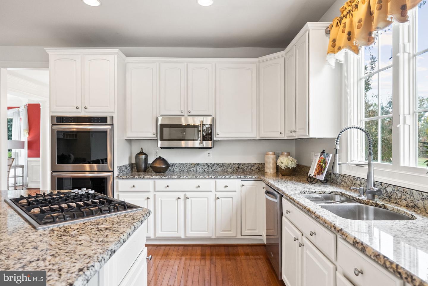 5421 SHERMAN OAKS CT, HAYMARKET, Virginia 20169, 5 Bedrooms Bedrooms, 24 Rooms Rooms,4 BathroomsBathrooms,Residential,For sale,5421 SHERMAN OAKS CT,VAPW2105668 MLS # VAPW2105668