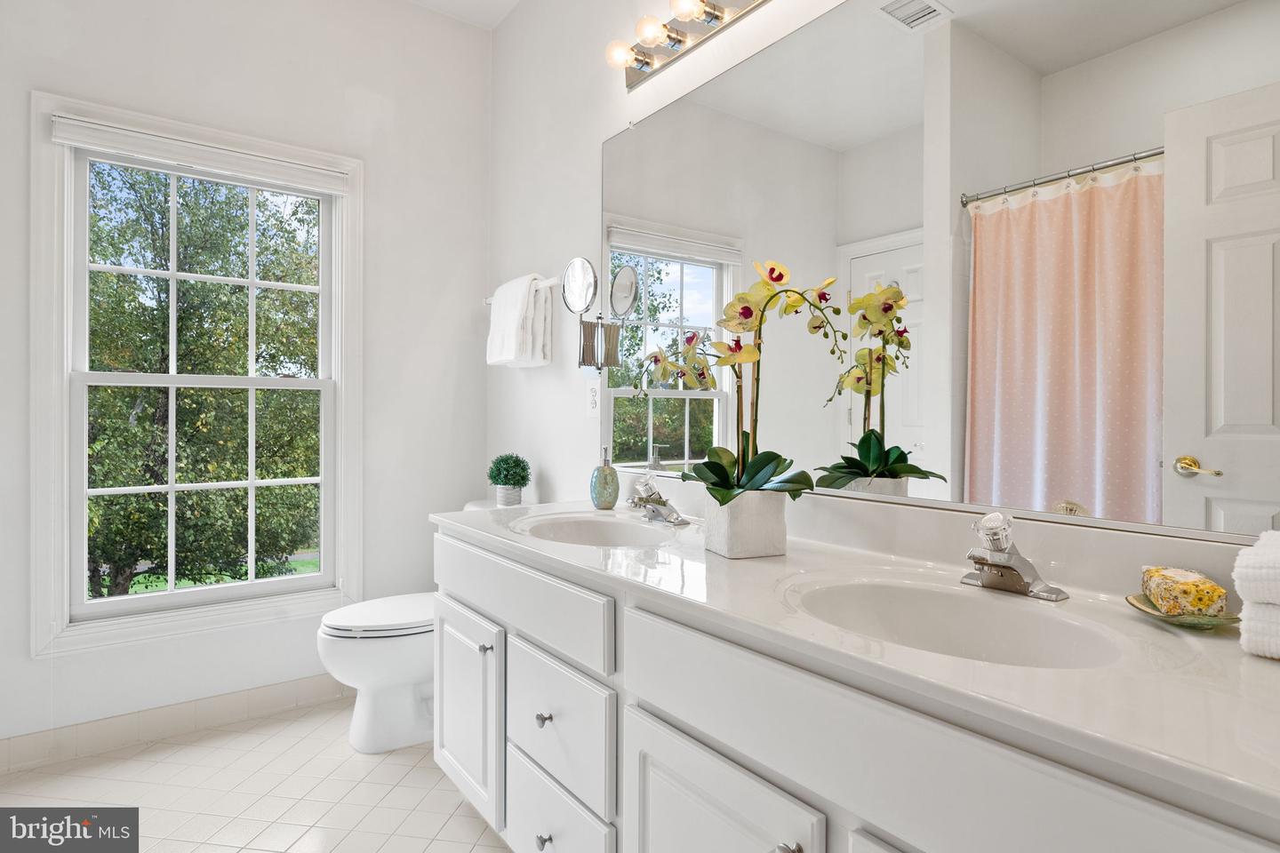 5421 SHERMAN OAKS CT, HAYMARKET, Virginia 20169, 5 Bedrooms Bedrooms, 24 Rooms Rooms,4 BathroomsBathrooms,Residential,For sale,5421 SHERMAN OAKS CT,VAPW2105668 MLS # VAPW2105668