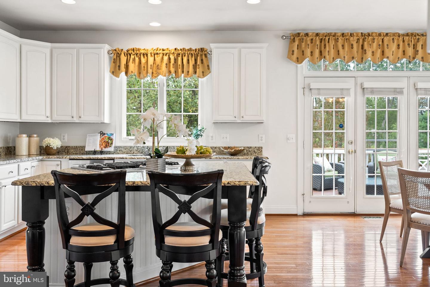 5421 SHERMAN OAKS CT, HAYMARKET, Virginia 20169, 5 Bedrooms Bedrooms, 24 Rooms Rooms,4 BathroomsBathrooms,Residential,For sale,5421 SHERMAN OAKS CT,VAPW2105668 MLS # VAPW2105668