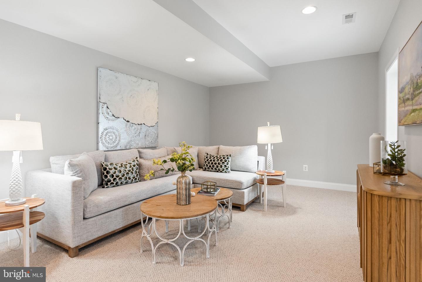 5421 SHERMAN OAKS CT, HAYMARKET, Virginia 20169, 5 Bedrooms Bedrooms, 24 Rooms Rooms,4 BathroomsBathrooms,Residential,For sale,5421 SHERMAN OAKS CT,VAPW2105668 MLS # VAPW2105668