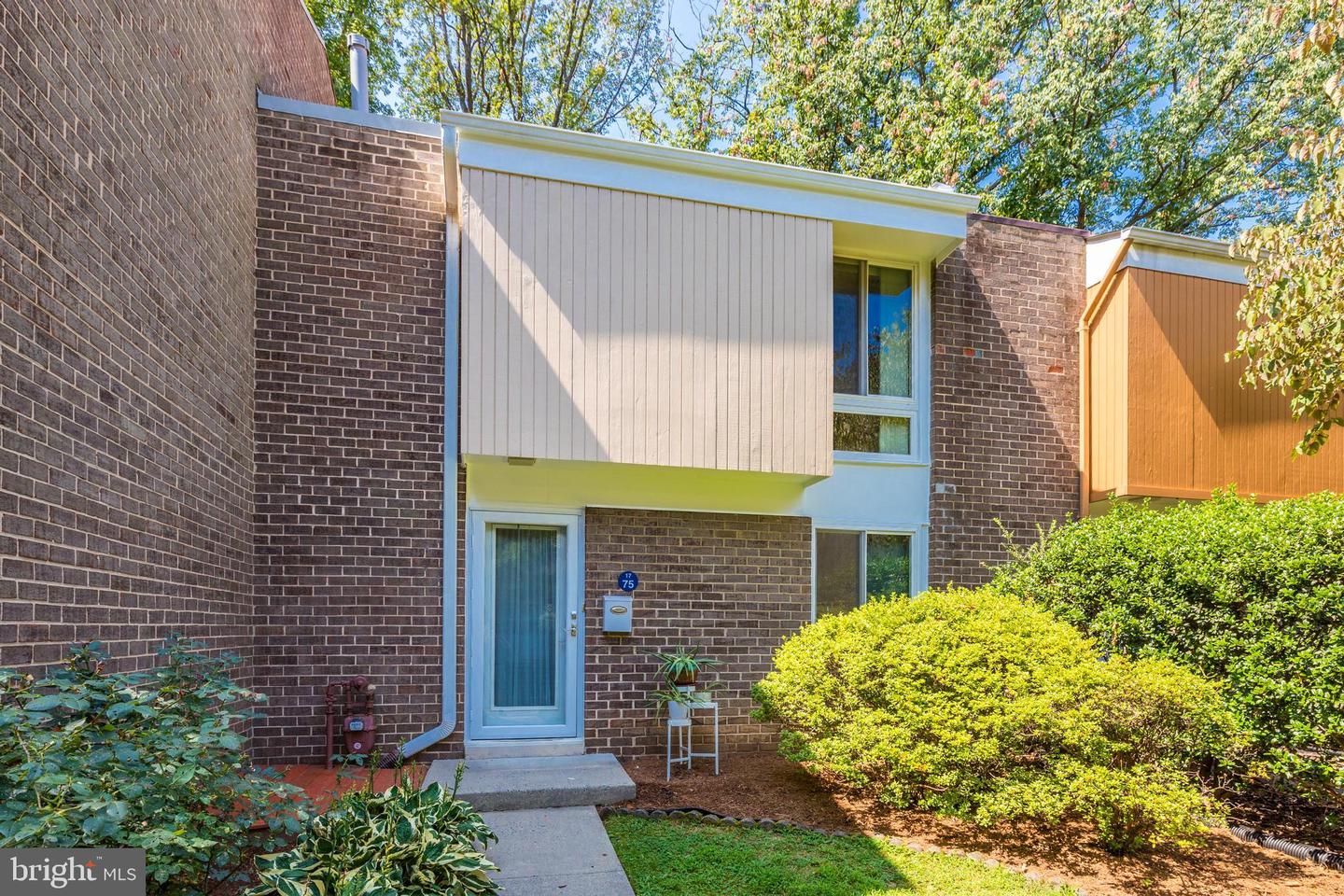 1775 WAINWRIGHT DR, RESTON, Virginia 20190, 2 Bedrooms Bedrooms, ,1 BathroomBathrooms,Residential,For sale,1775 WAINWRIGHT DR,VAFX2273532 MLS # VAFX2273532