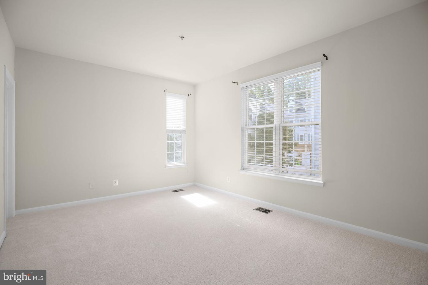 8934 MILFORD HAVEN CT #34A, LORTON, Virginia 22079, 3 Bedrooms Bedrooms, ,2 BathroomsBathrooms,Residential,For sale,8934 MILFORD HAVEN CT #34A,VAFX2273550 MLS # VAFX2273550