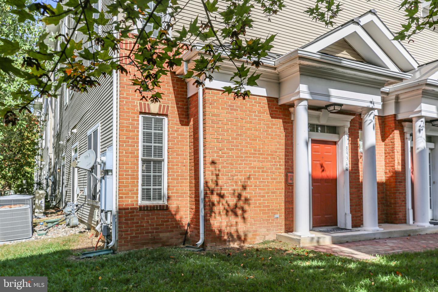 8934 MILFORD HAVEN CT #34A, LORTON, Virginia 22079, 3 Bedrooms Bedrooms, ,2 BathroomsBathrooms,Residential,For sale,8934 MILFORD HAVEN CT #34A,VAFX2273550 MLS # VAFX2273550