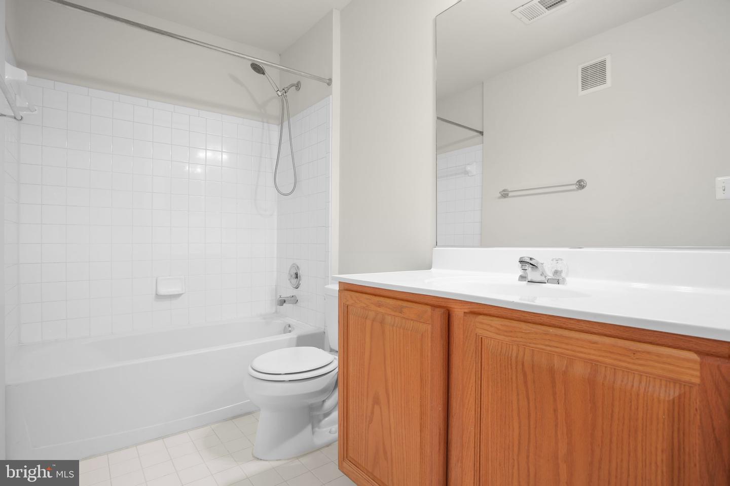 8934 MILFORD HAVEN CT #34A, LORTON, Virginia 22079, 3 Bedrooms Bedrooms, ,2 BathroomsBathrooms,Residential,For sale,8934 MILFORD HAVEN CT #34A,VAFX2273550 MLS # VAFX2273550 8934 MILFORD HAVEN CT #34A, LORTON, Virginia 22079, 3 Bedrooms Bedrooms, ,2 BathroomsBathrooms,Residential,For sale,8934 MILFORD HAVEN CT #34A,VAFX2273550 MLS # VAFX2273550