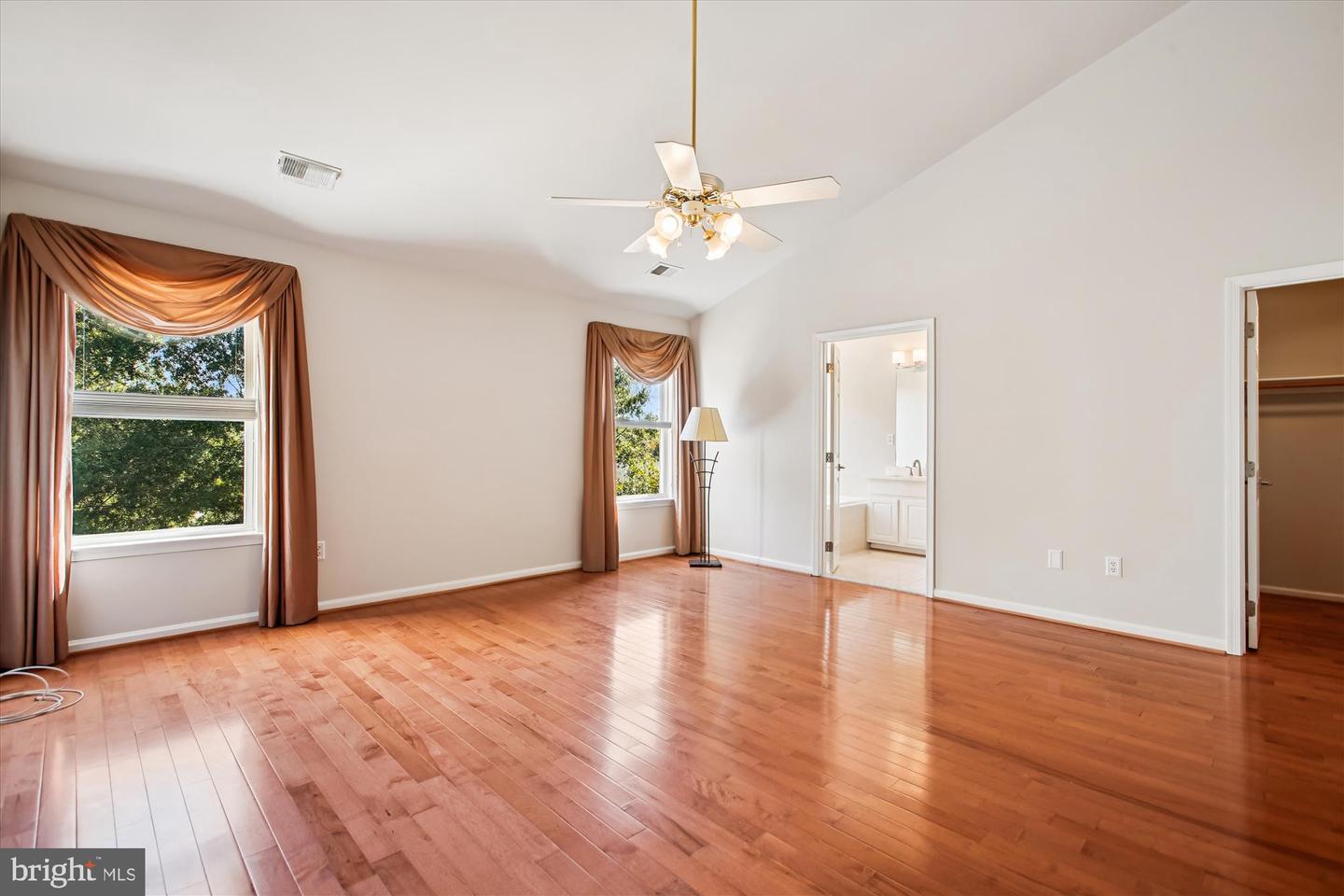 6339 DUNMAN WAY, ALEXANDRIA, Virginia 22315, 4 Bedrooms Bedrooms, ,3 BathroomsBathrooms,Residential,For sale,6339 DUNMAN WAY,VAFX2273572 MLS # VAFX2273572