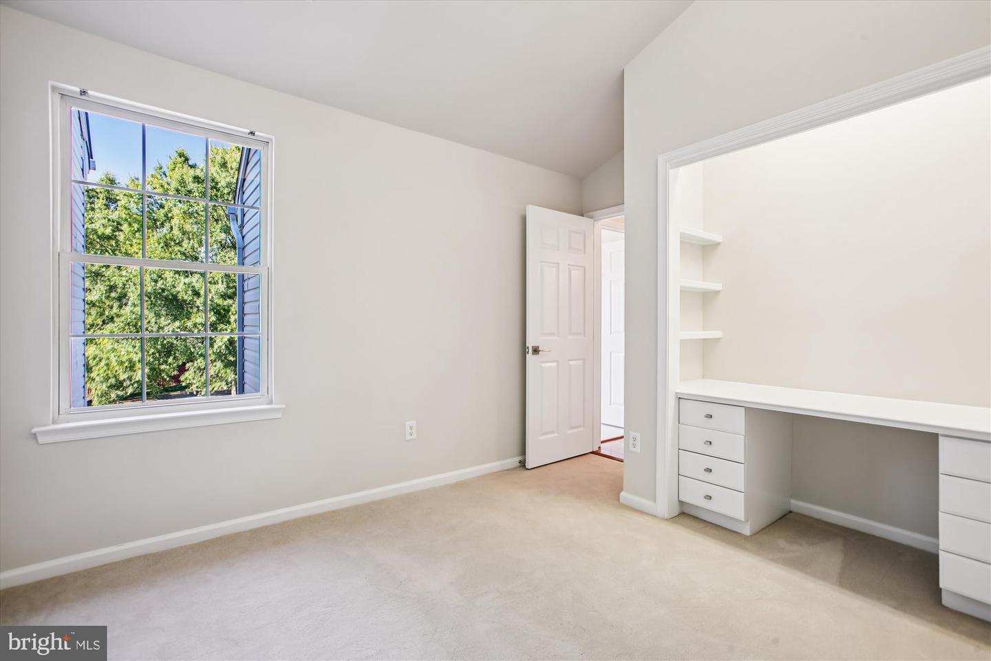 6339 DUNMAN WAY, ALEXANDRIA, Virginia 22315, 4 Bedrooms Bedrooms, ,3 BathroomsBathrooms,Residential,For sale,6339 DUNMAN WAY,VAFX2273572 MLS # VAFX2273572