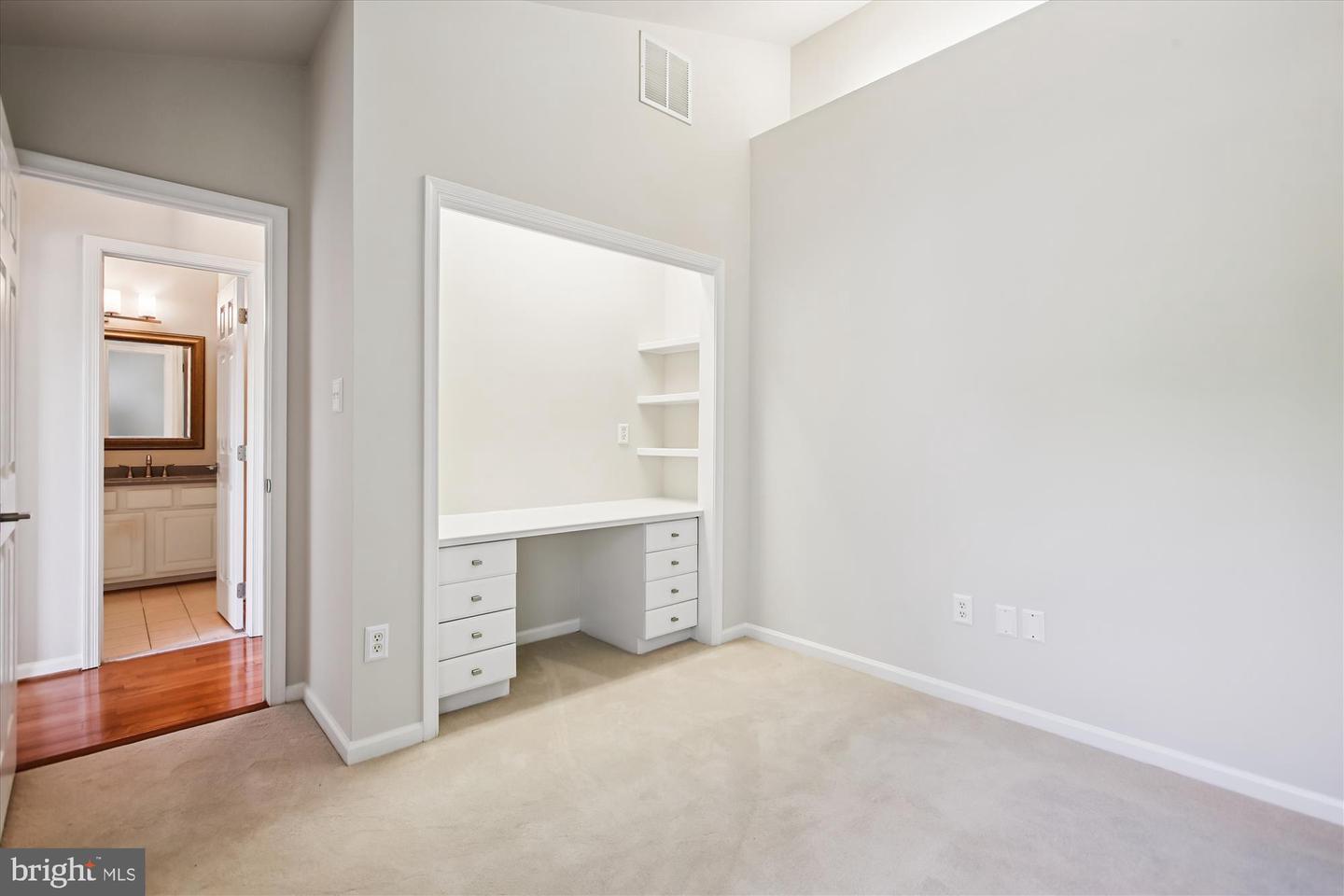 6339 DUNMAN WAY, ALEXANDRIA, Virginia 22315, 4 Bedrooms Bedrooms, ,3 BathroomsBathrooms,Residential,For sale,6339 DUNMAN WAY,VAFX2273572 MLS # VAFX2273572