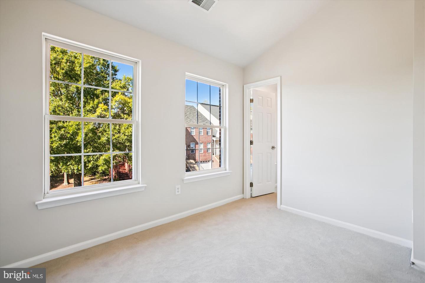 6339 DUNMAN WAY, ALEXANDRIA, Virginia 22315, 4 Bedrooms Bedrooms, ,3 BathroomsBathrooms,Residential,For sale,6339 DUNMAN WAY,VAFX2273572 MLS # VAFX2273572
