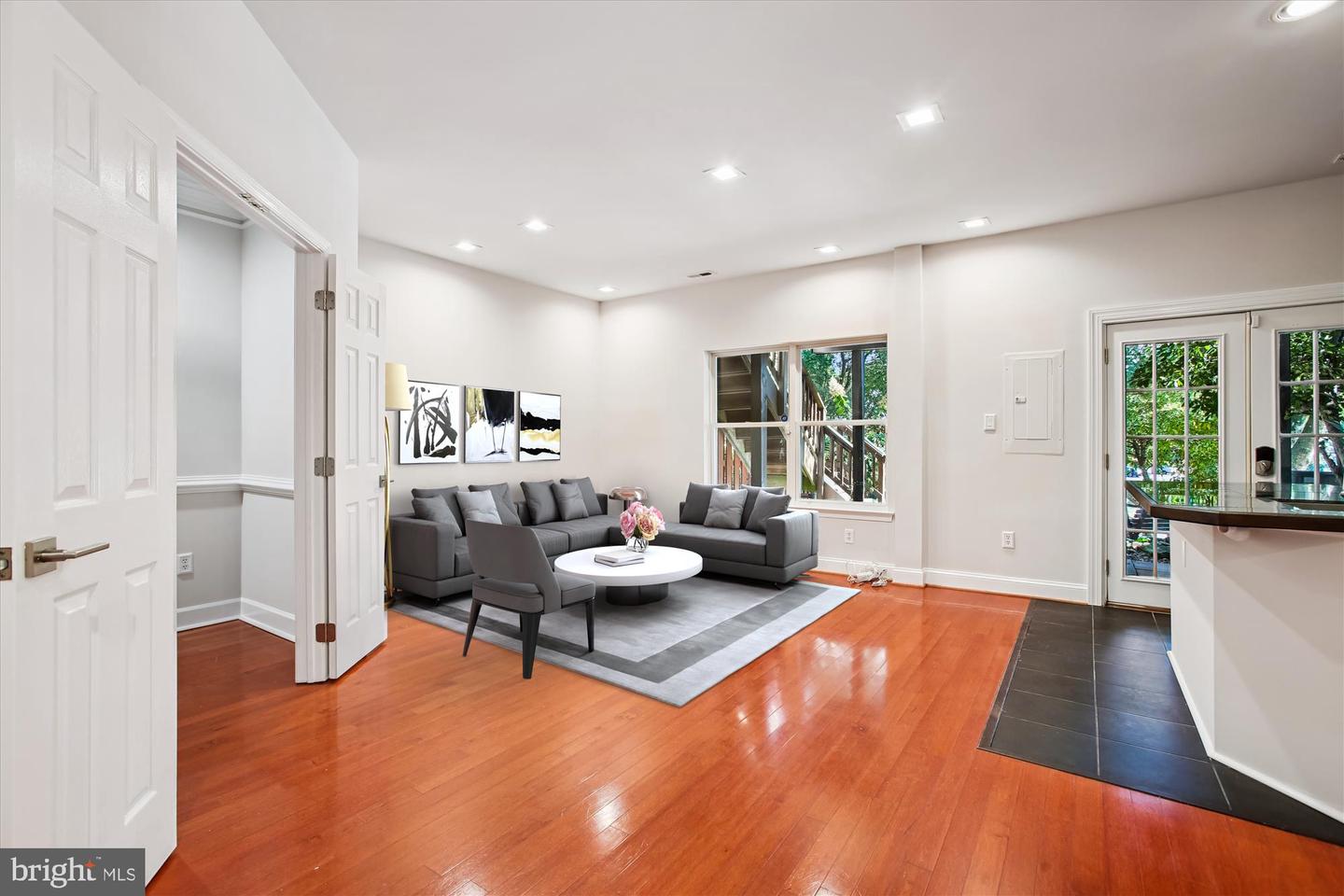 6339 DUNMAN WAY, ALEXANDRIA, Virginia 22315, 4 Bedrooms Bedrooms, ,3 BathroomsBathrooms,Residential,For sale,6339 DUNMAN WAY,VAFX2273572 MLS # VAFX2273572