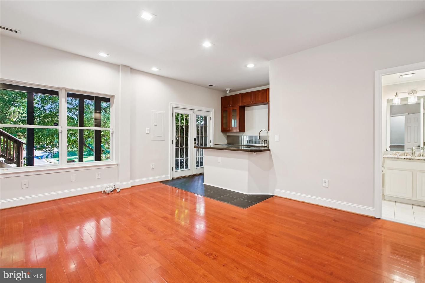 6339 DUNMAN WAY, ALEXANDRIA, Virginia 22315, 4 Bedrooms Bedrooms, ,3 BathroomsBathrooms,Residential,For sale,6339 DUNMAN WAY,VAFX2273572 MLS # VAFX2273572