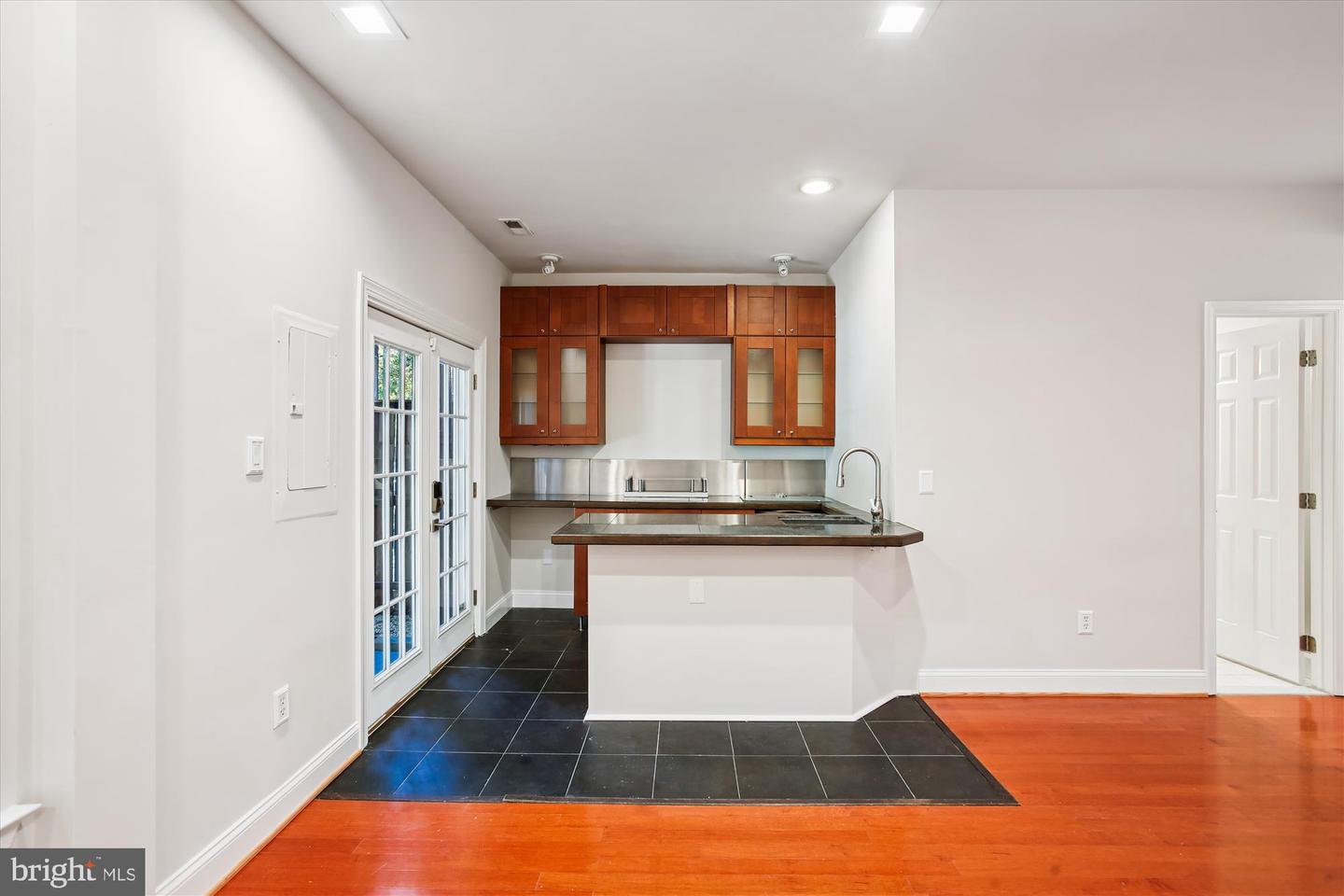 6339 DUNMAN WAY, ALEXANDRIA, Virginia 22315, 4 Bedrooms Bedrooms, ,3 BathroomsBathrooms,Residential,For sale,6339 DUNMAN WAY,VAFX2273572 MLS # VAFX2273572