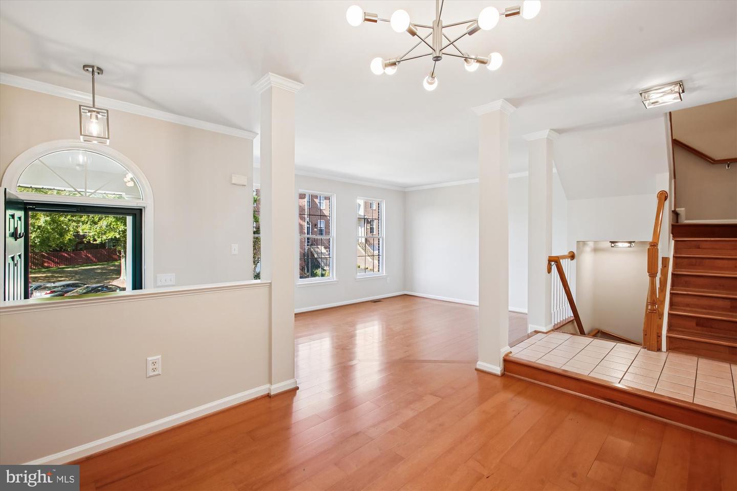 6339 DUNMAN WAY, ALEXANDRIA, Virginia 22315, 4 Bedrooms Bedrooms, ,3 BathroomsBathrooms,Residential,For sale,6339 DUNMAN WAY,VAFX2273572 MLS # VAFX2273572