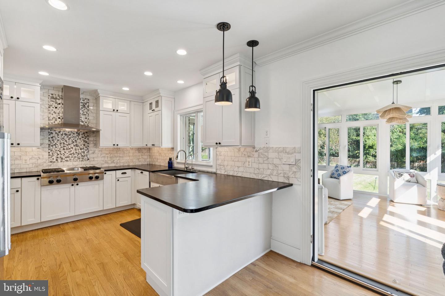 601 HILLWOOD AVE, FALLS CHURCH, Virginia 22042, 3 Bedrooms Bedrooms, ,2 BathroomsBathrooms,Residential,For sale,601 HILLWOOD AVE,VAFA2003342 MLS # VAFA2003342