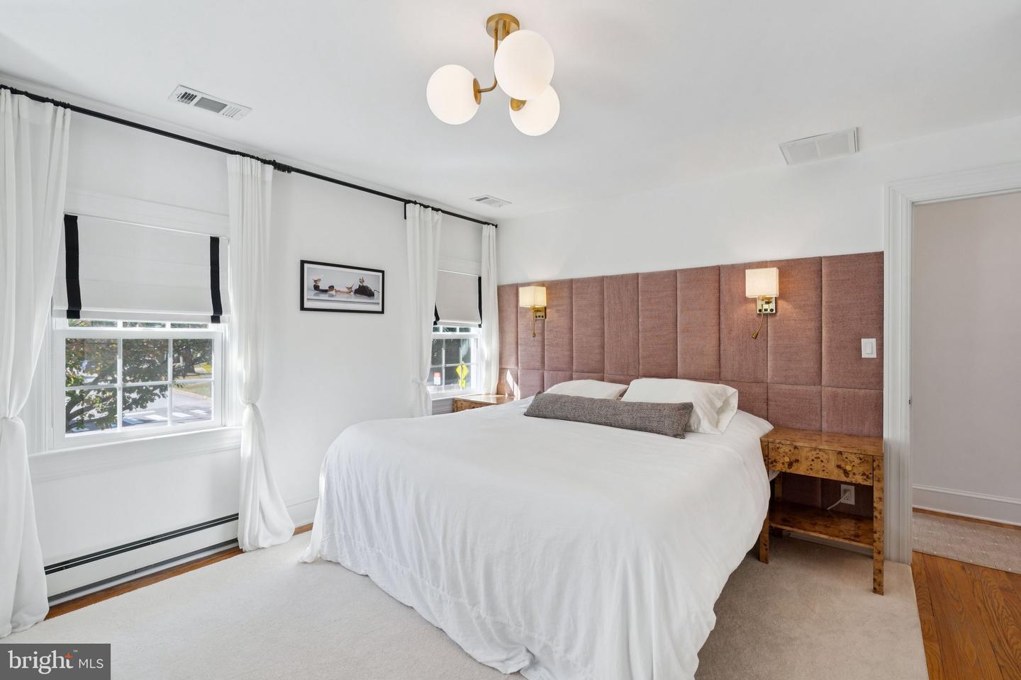 601 HILLWOOD AVE, FALLS CHURCH, Virginia 22042, 3 Bedrooms Bedrooms, ,2 BathroomsBathrooms,Residential,For sale,601 HILLWOOD AVE,VAFA2003342 MLS # VAFA2003342
