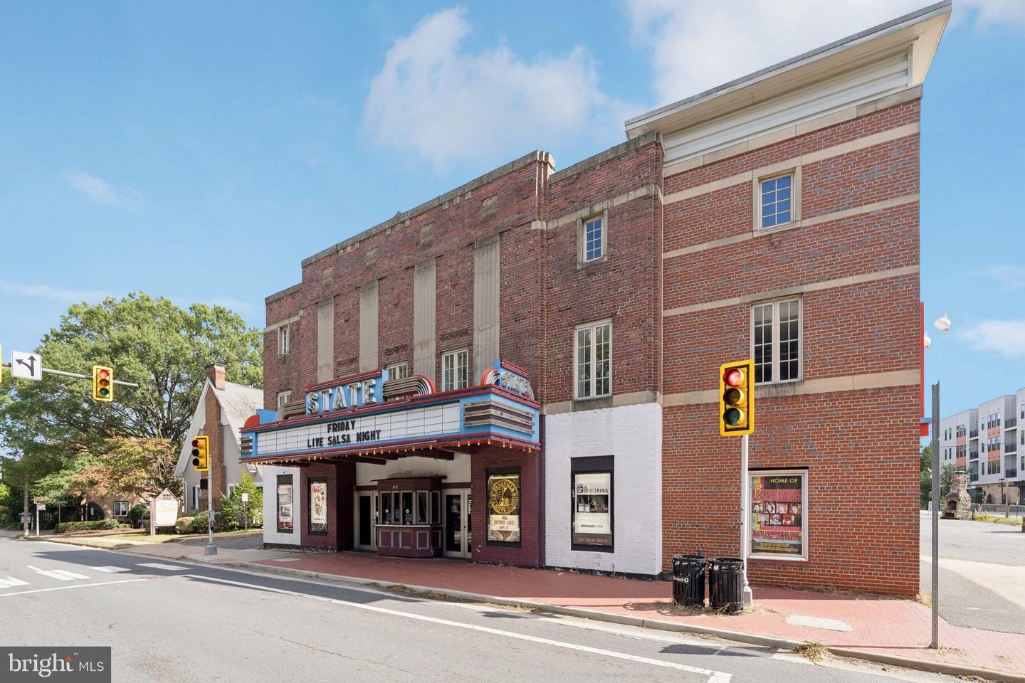601 HILLWOOD AVE, FALLS CHURCH, Virginia 22042, 3 Bedrooms Bedrooms, ,2 BathroomsBathrooms,Residential,For sale,601 HILLWOOD AVE,VAFA2003342 MLS # VAFA2003342