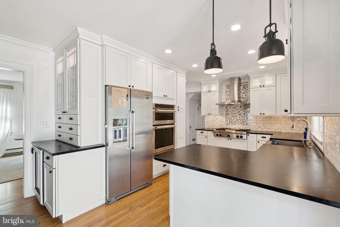 601 HILLWOOD AVE, FALLS CHURCH, Virginia 22042, 3 Bedrooms Bedrooms, ,2 BathroomsBathrooms,Residential,For sale,601 HILLWOOD AVE,VAFA2003342 MLS # VAFA2003342