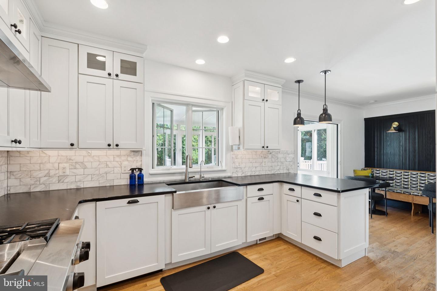 601 HILLWOOD AVE, FALLS CHURCH, Virginia 22042, 3 Bedrooms Bedrooms, ,2 BathroomsBathrooms,Residential,For sale,601 HILLWOOD AVE,VAFA2003342 MLS # VAFA2003342