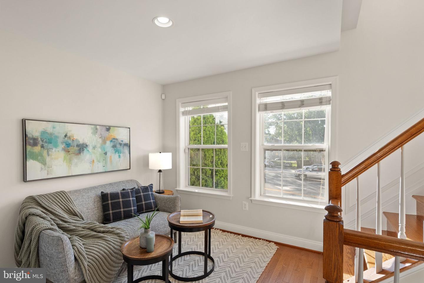 4025 COLUMBIA PIKE, ARLINGTON, Virginia 22204, 3 Bedrooms Bedrooms, 6 Rooms Rooms,2 BathroomsBathrooms,Residential,For sale,4025 COLUMBIA PIKE,VAAR2064814 MLS # VAAR2064814