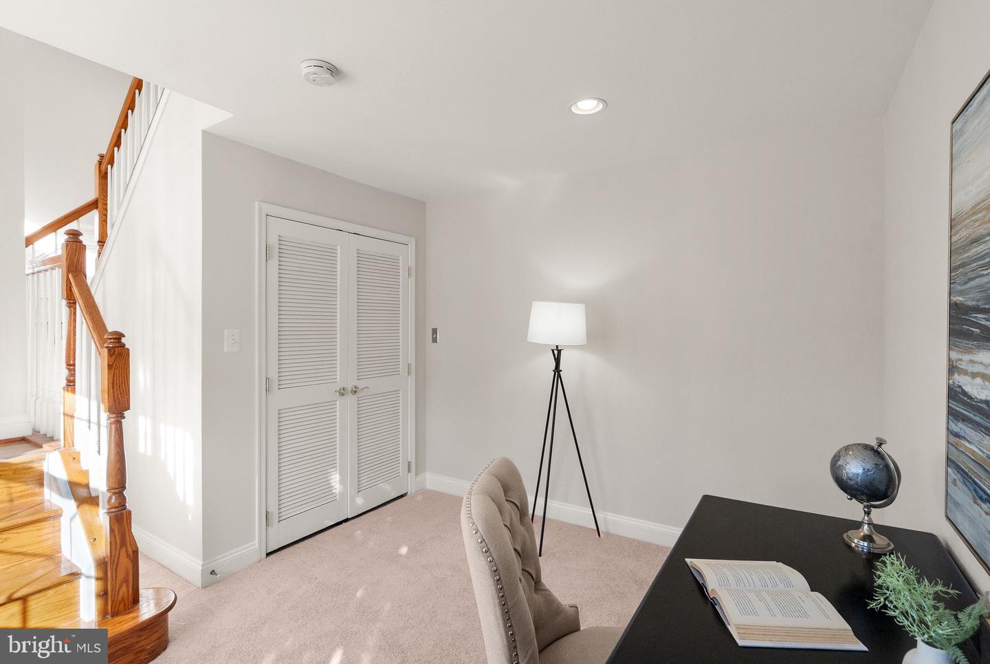4025 COLUMBIA PIKE, ARLINGTON, Virginia 22204, 3 Bedrooms Bedrooms, 6 Rooms Rooms,2 BathroomsBathrooms,Residential,For sale,4025 COLUMBIA PIKE,VAAR2064814 MLS # VAAR2064814