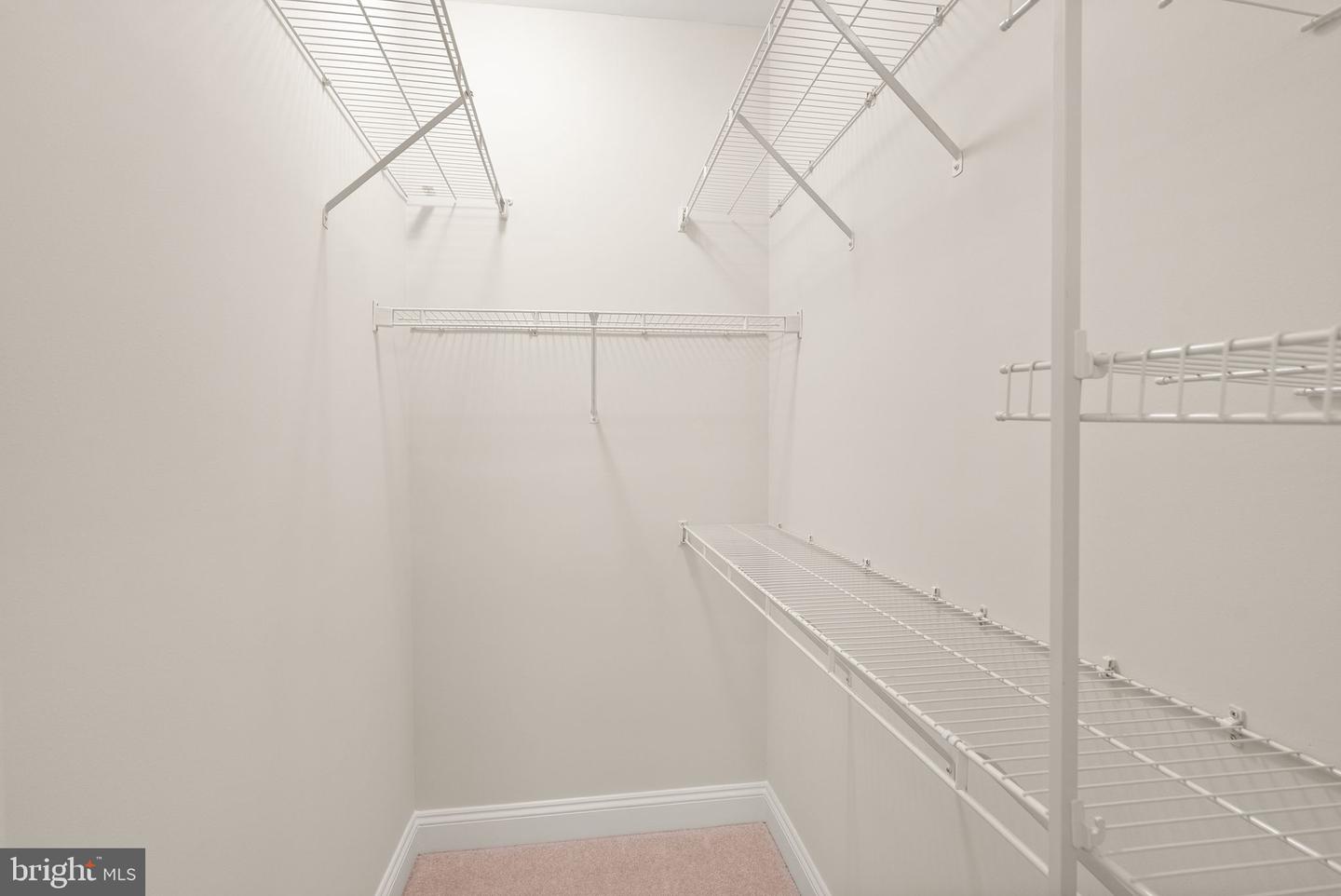 4025 COLUMBIA PIKE, ARLINGTON, Virginia 22204, 3 Bedrooms Bedrooms, 6 Rooms Rooms,2 BathroomsBathrooms,Residential,For sale,4025 COLUMBIA PIKE,VAAR2064814 MLS # VAAR2064814
